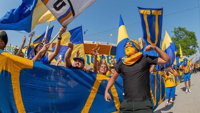 Hinchas de Tigres.