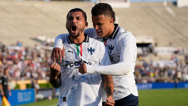 Tecatito Corona y Nelson Deossa con Rayados de Monterrey.