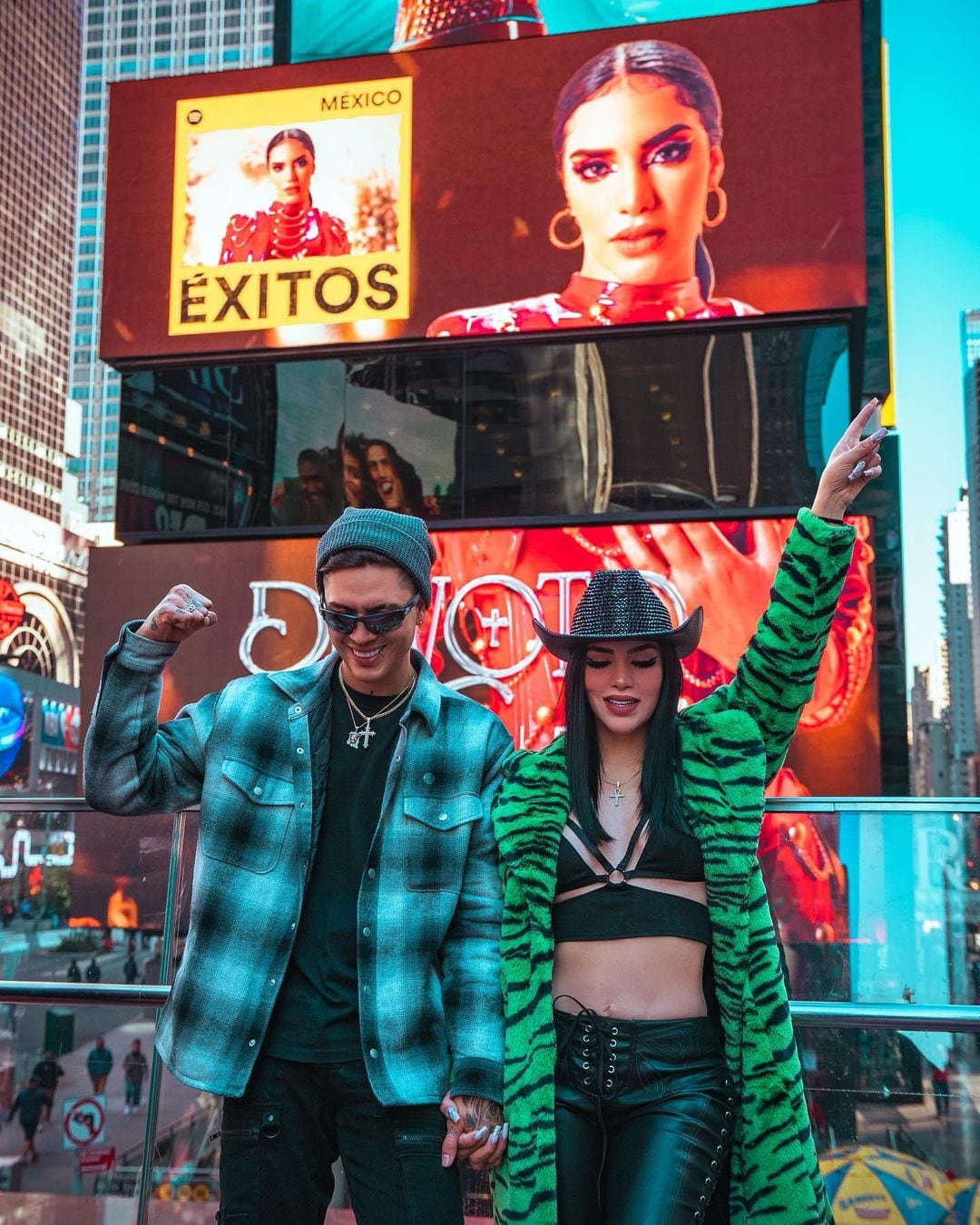 Juan de Dios Pantoja y Kimberly Loaiza