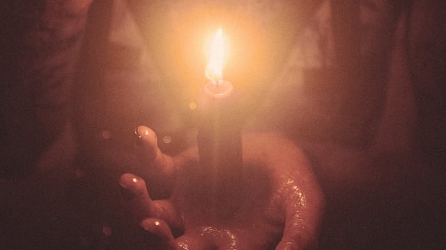 Este es el ritual de los 3 reyes que promete un contacto con el "mas allá"