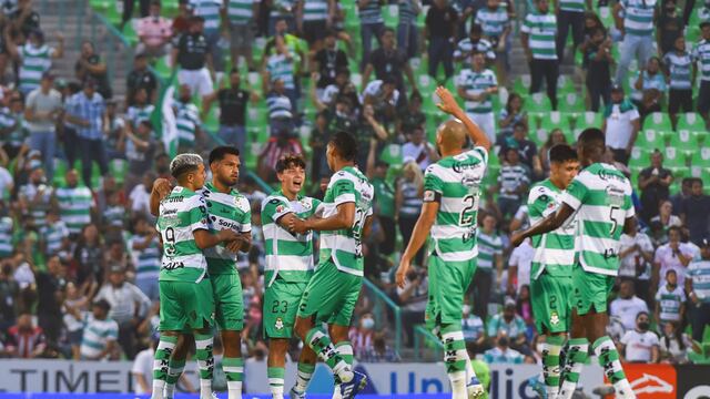 Eduardo 'Mudo' Aguirre empata con un golazo el partido.