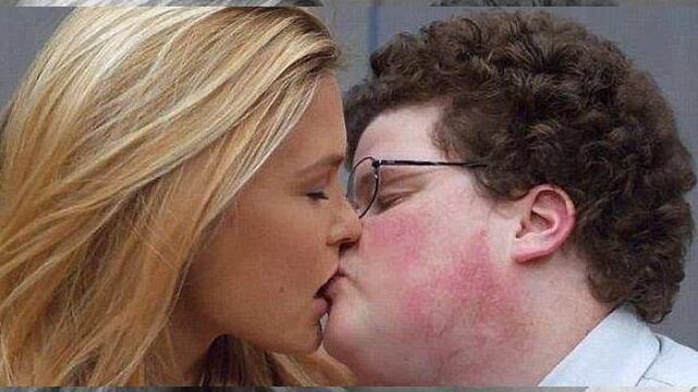 Si te consideras feo y no sabes cómo ligar, toma en cuenta lo siguiente...