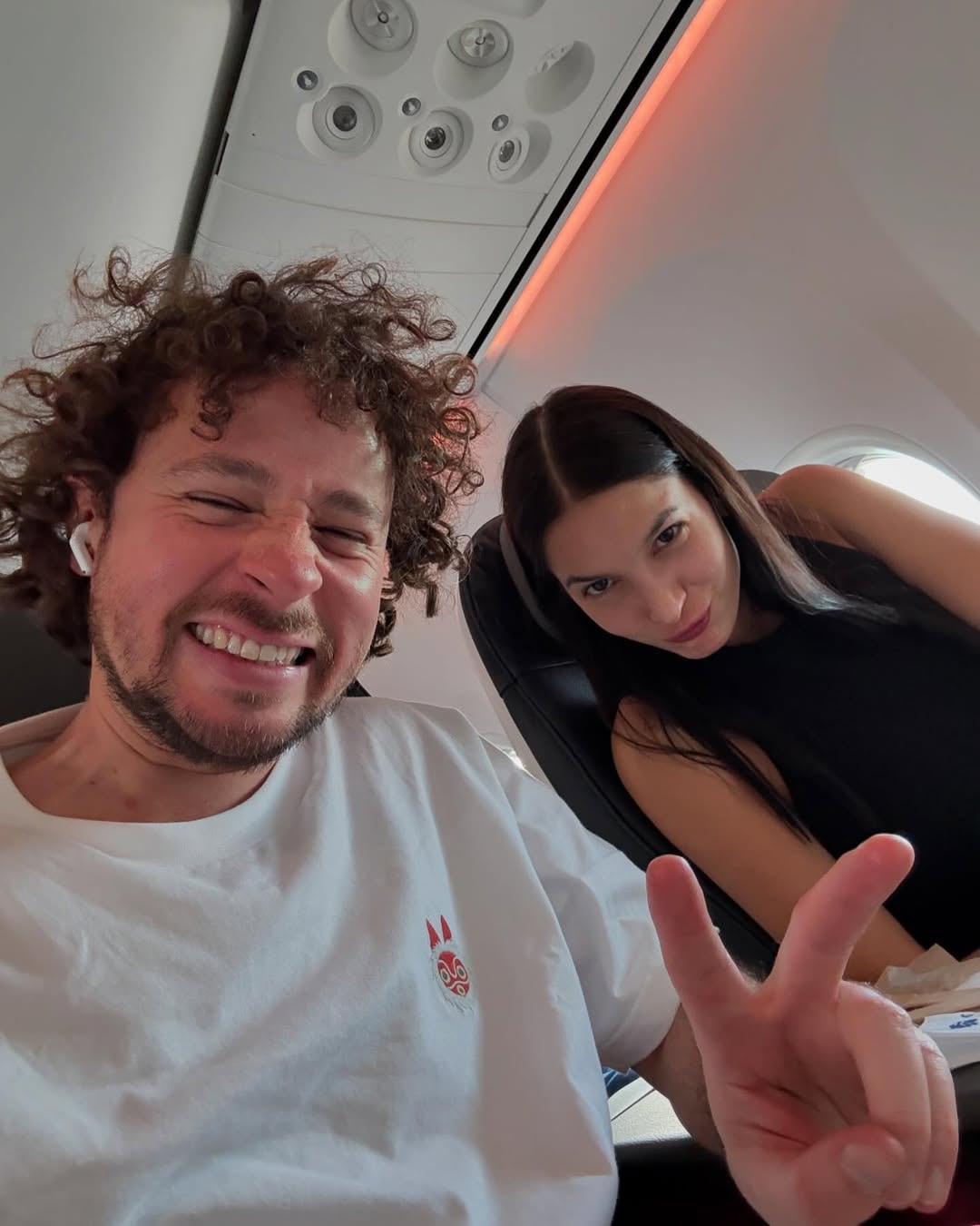 Luisito Comunica y Arianny Tenorio