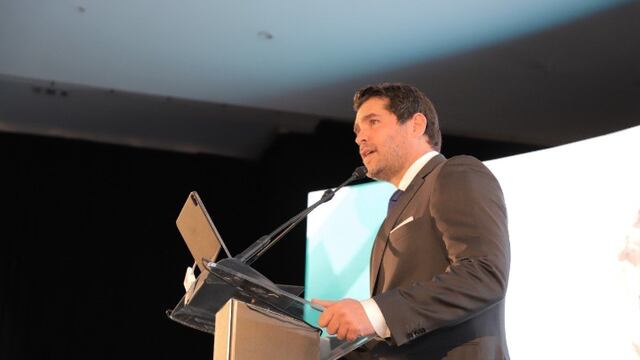 Eduardo Verástegui se lanza contra AMLO