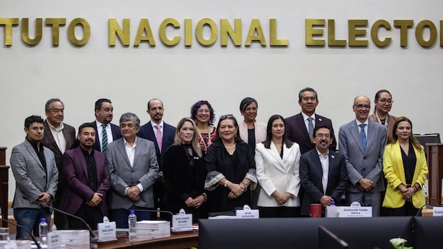 Blanca Yassahara Cruz García, Frida Denisse Gómez Puga y Arturo Manuel Chávez López, tomaron protesta como Consejeras y Consejero Electorales en el INE