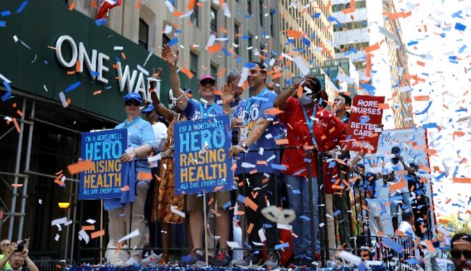 Desfile en Nueva York por fin de restricciones de Covid-19/EFE