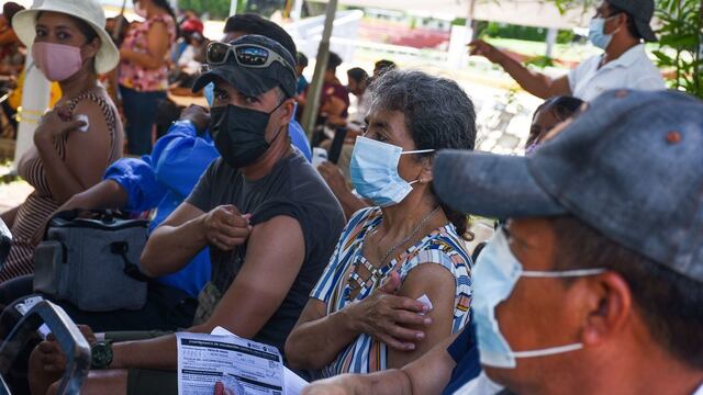 Vacunación contra Covid-19 a adultos de 40 y más