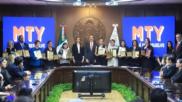 Monterrey reconoce a 10 docentes con el galardón “Miguel F. Martínez”.