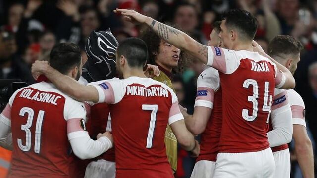 Arsenal celebra un triunfo en Octavos de Europa League.