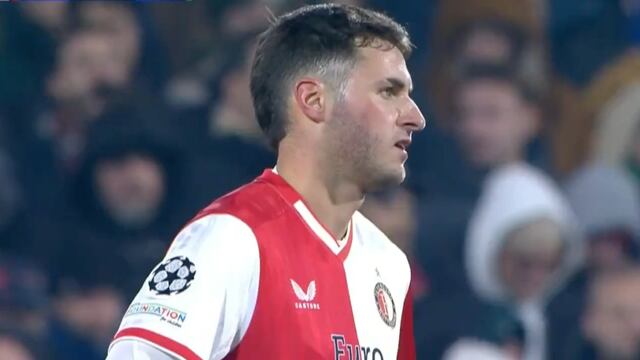 Santiago Giménez podría tener consecuencias debido a su sequía goleadora