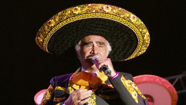 Vicente Fernández, cantante.