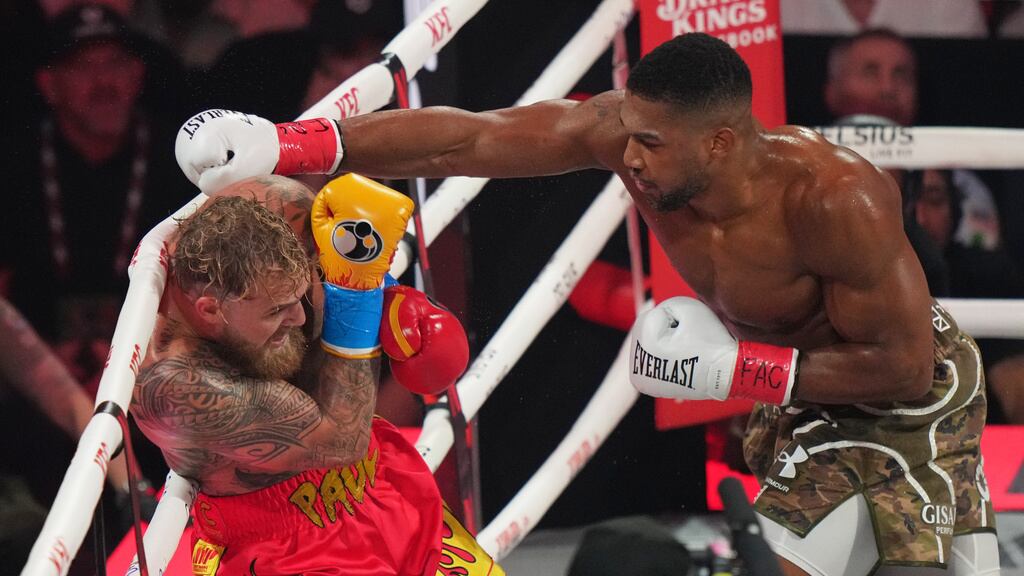 Jake Paul vs Anthony Joshua: ¿Quién ganó la pelea? Hubo hasta fractura de mandíbula