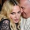 Las fotos de Madonna con el Papa hechas con inteligencia artificial que generan polémica