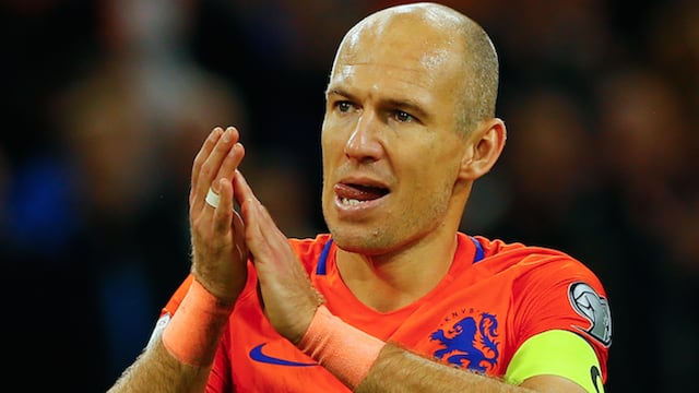 Robben le dice adiós a su selección