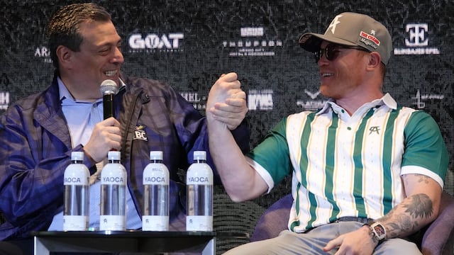 Mauricio Sulaimán mostró su desacuerdo porque Netflix transmitirá la pelea entre Canelo Álvarez y Terrence Crawford