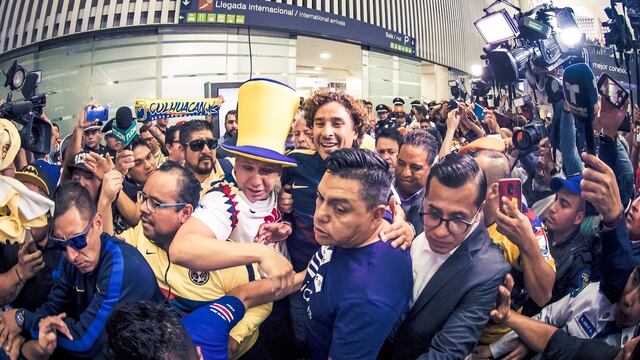 Guillermo Ochoa ya arribó a la Ciudad de México