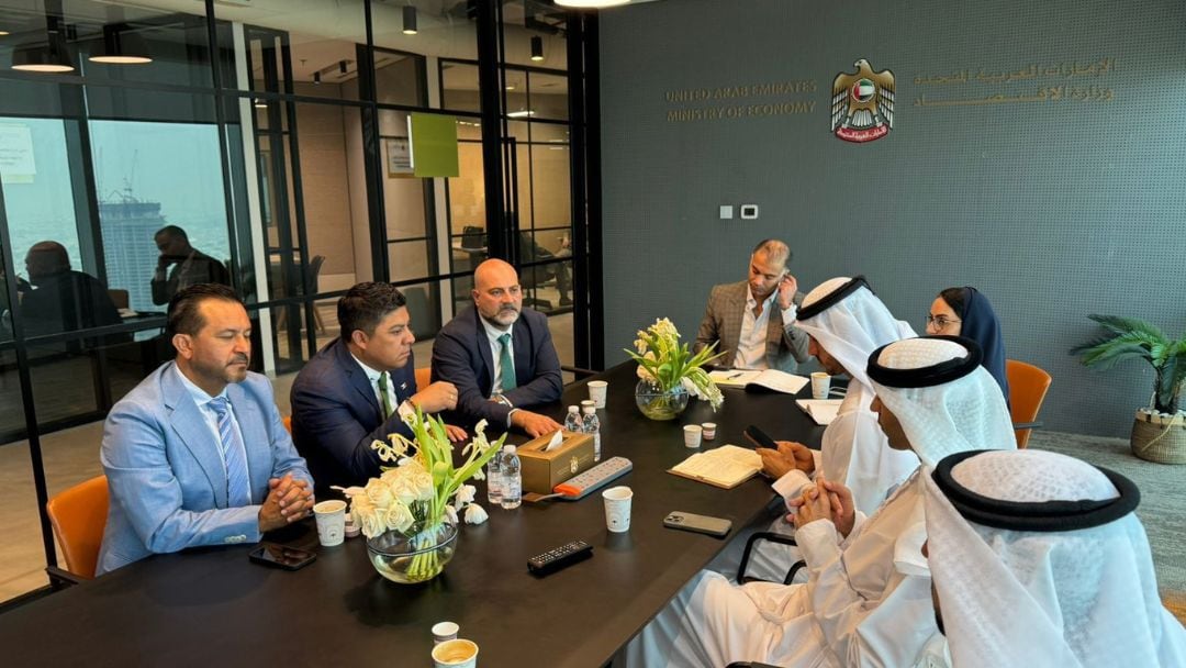 Ricardo Gallardo Cardona recibe saludos para Claudia Sheinbaum desde los Emiratos Árabes Unidos