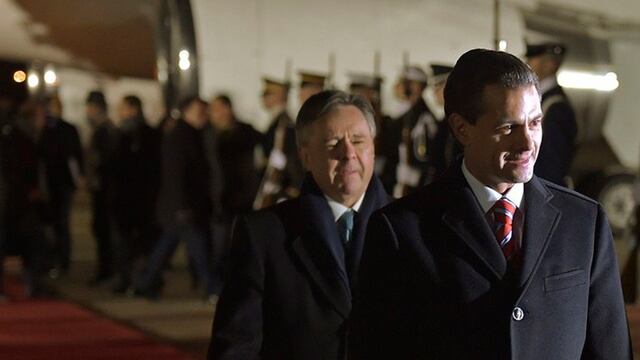 En la imagen, el ya ex ministro con el ex presidente Peña Nieto