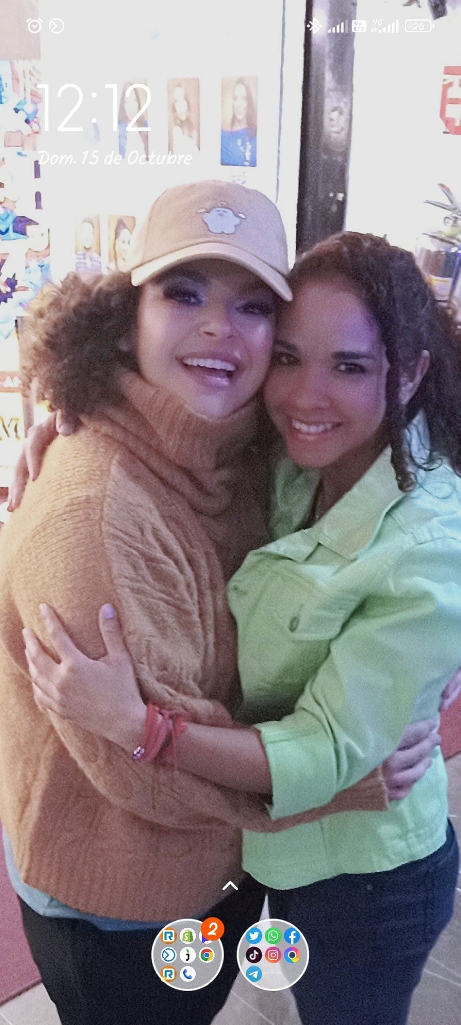 Maika Torres, fan de Lucero, con su hija Lucero Mijares.