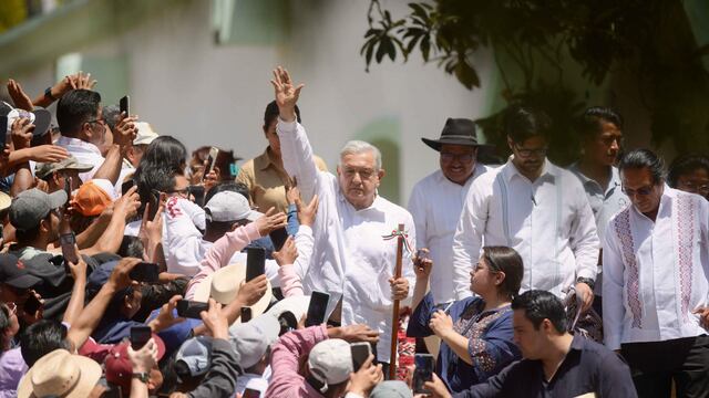 Andrés Manuel López Obrador, presidente de México, durante su llegada a la ceremonia por el 218 Aniversario del Natalicio de Benito Juárez