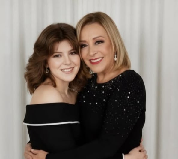 Sylvia Pasquel volvió abrazar a Viridiana Alatriste gracias a la IA