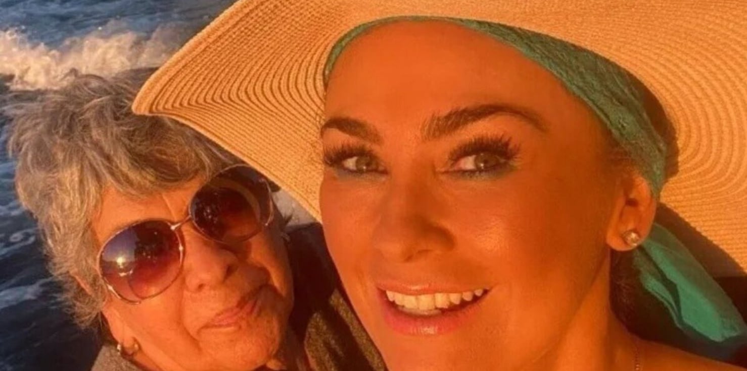Aracely Arámbula y su mama Socorro Jacques