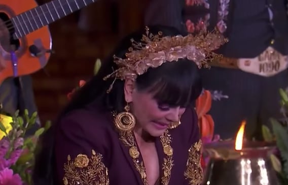 Maribel Guardia se derrumba tras cantarle a la Virgen de Guadalupe