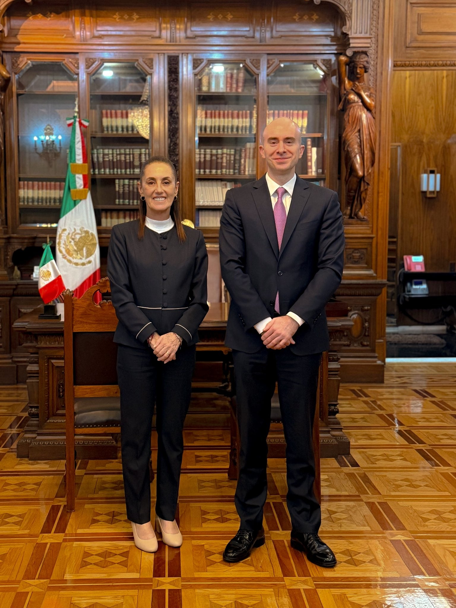 Carlos Torres Rosas llega a la dirección de Nafin y Bancomext
