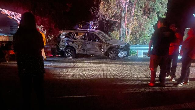 Volcadura de tráiler provoca incendio a autos cercanos y cierre de circulación en México-Querétaro