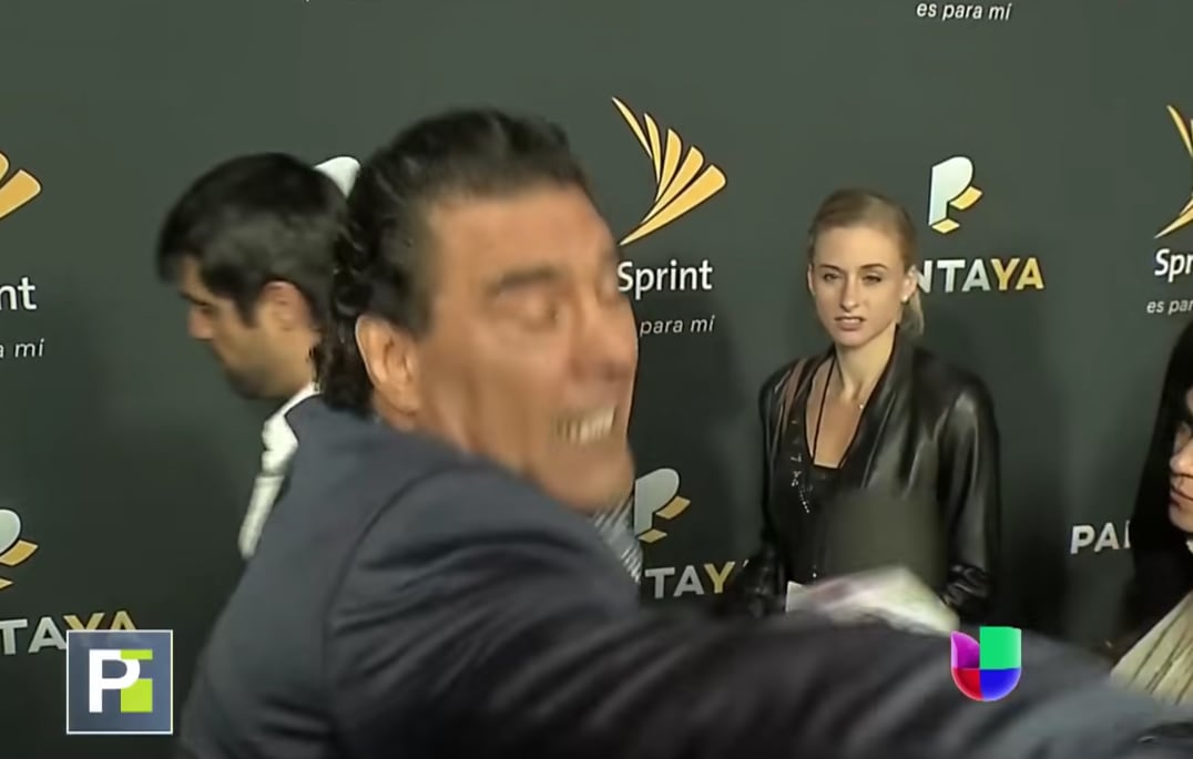 Eduardo Yáñez golpeando a reportero de 'El gordo y la flaca'.