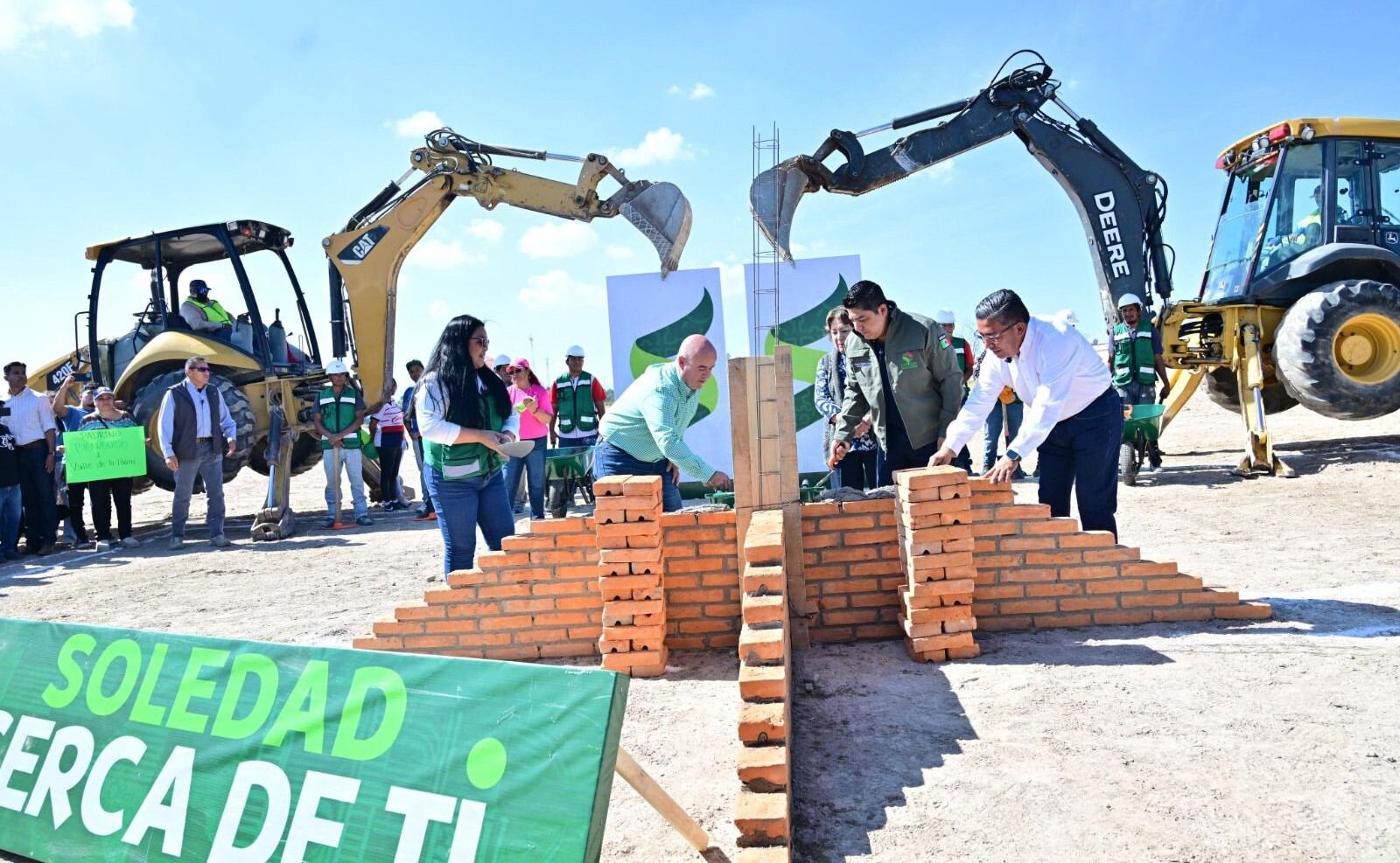 Ricardo Gallardo inicia construcción de secundaria en Valle de la Palma, Soledad de Graciano Sánchez