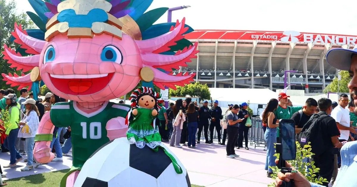 Es falso que FIFA ordenara retirar la escultura del ajolote en CDMX.