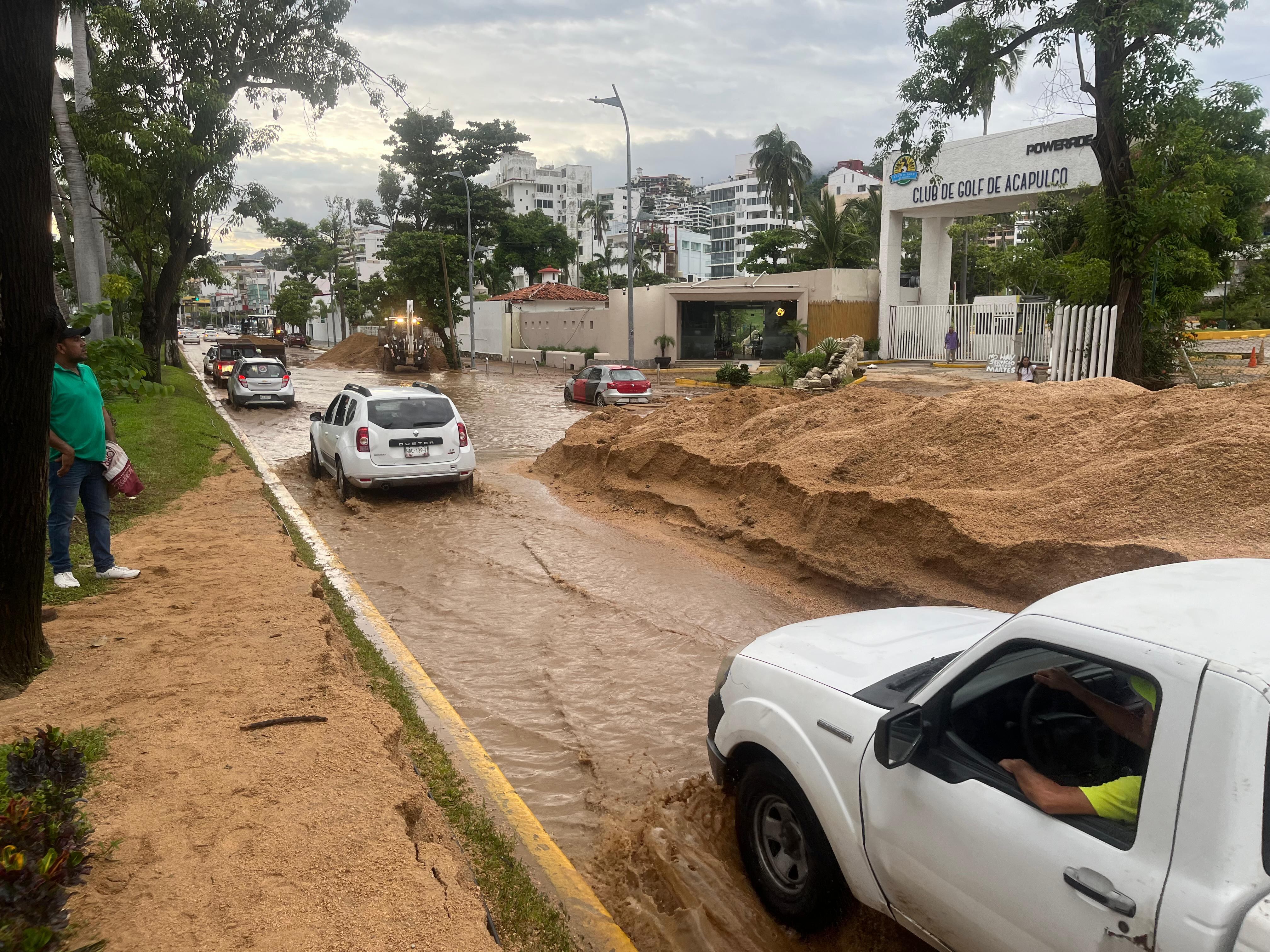 Gobierno de Abelina López libera Costera Miguel Alemán en Acapulco