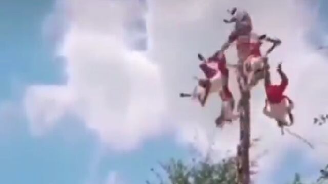 Caída de voladores de Papantla en Tihuatlán, Veracruz