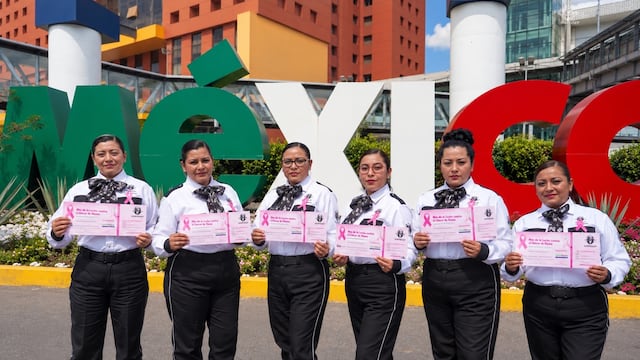 Colaboradoras reciben certificados de prevención