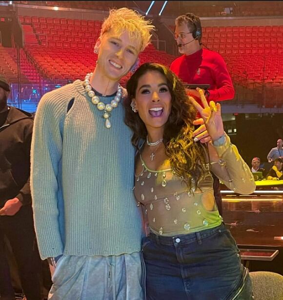 Galilea Montijo y Machine Gun Kelly
