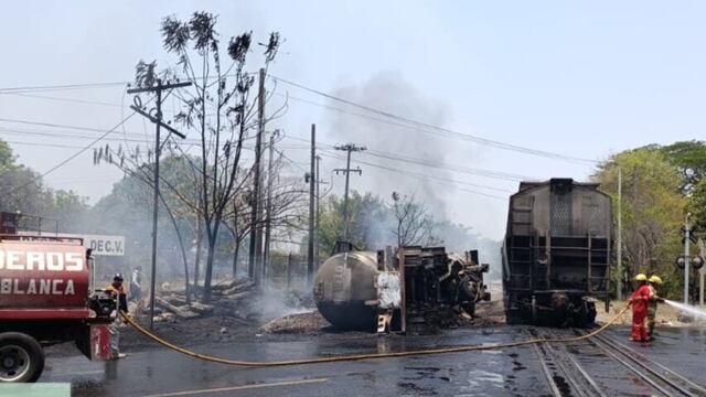 Reportan grave incendio tras accidente en Tres Valles, Veracruz.