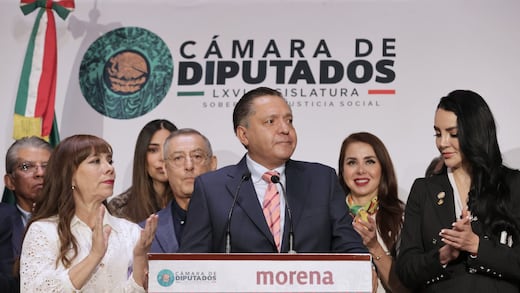 Ricardo Moreno lleva el Alfeñique de Toluca al Congreso de la Unión