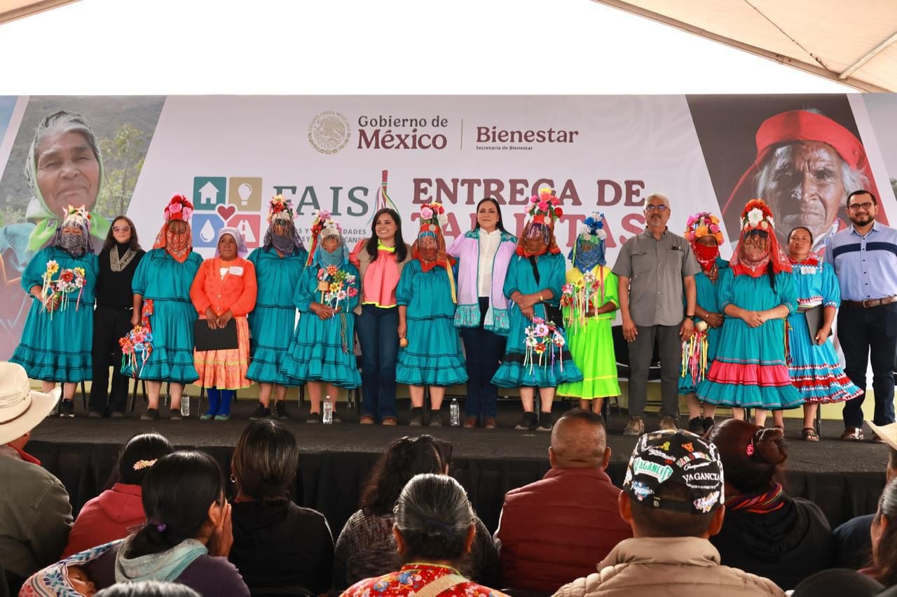 Ariadna Montiel entrega recursos del FAISPIAM a comunidades indígenas en la sierra Tarahumara