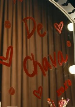 Yeri Mua anuncia "De Chava", su primer álbum.