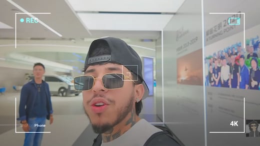 Westcol presenta carros voladores en China en video de YouTube