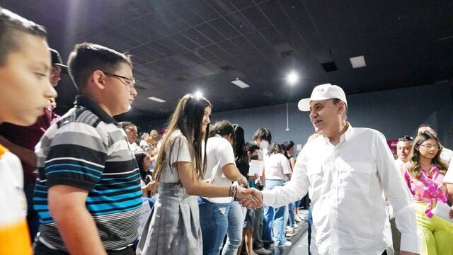 Alfonso Durazo supervisa obra de desarrollo urbano y entrega escrituras y becas en San Luis Río Colorado, Sonora