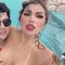 Novia de Vicente Fernández Jr. vacaciona con su hijo; le pide no decir su edad (VIDEO)