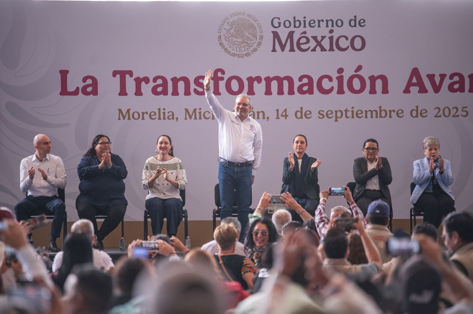 Michoacán impulsa educación e infraestructura con Sheinbaum y Bedolla: teleféricos y pagos puntuales a docentes
