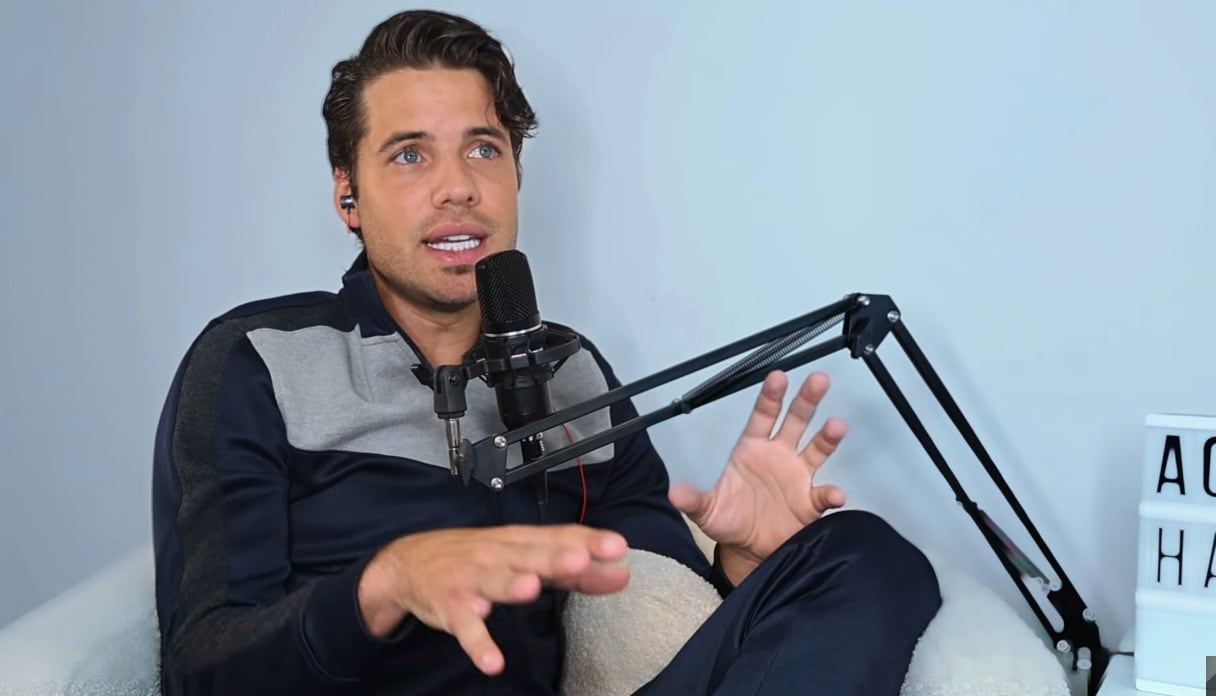 William Valdés habla de su experiencia tratando de ser sobrecargo en American Airlines.