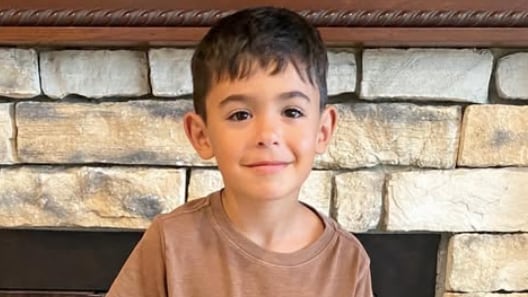 ¿Quién es Lincoln Fox? El niño actor que acompañó a Bad Bunny en el Super Bowl 2026