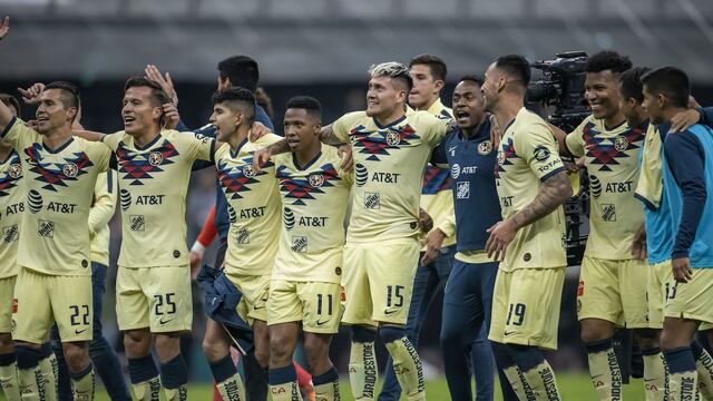 Las Águilas celebran ante su afición