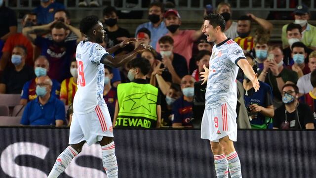 Robert Lewandowski marcó doblete frente al FC Barcelona