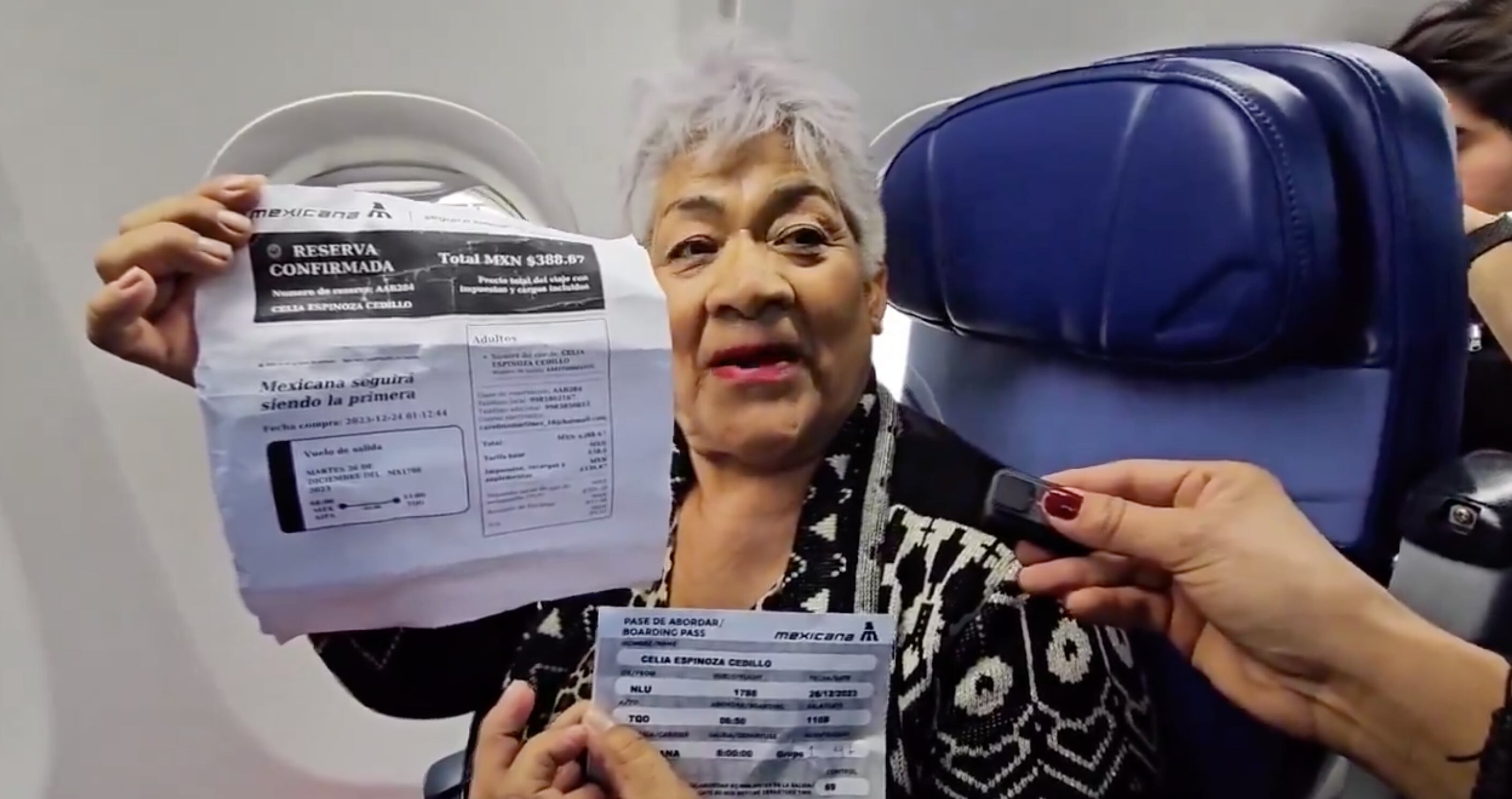 Mujer presume boleto de 400 pesos de Mexicana de Aviación para Tulum