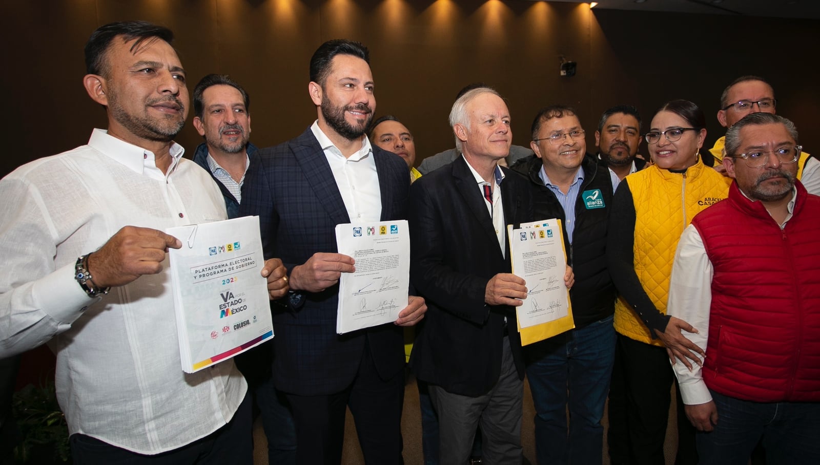 PRI, PAN, PRD y Nueva Alianza registran alianza “Va por el Estado de México”
